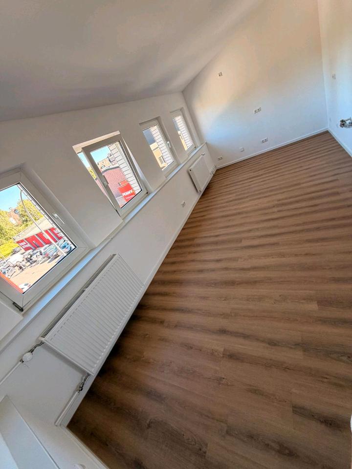 Thumbnail-Erstbezug nach Komplettsanierung-DG Wohnung mit 2 Schlafzimmer