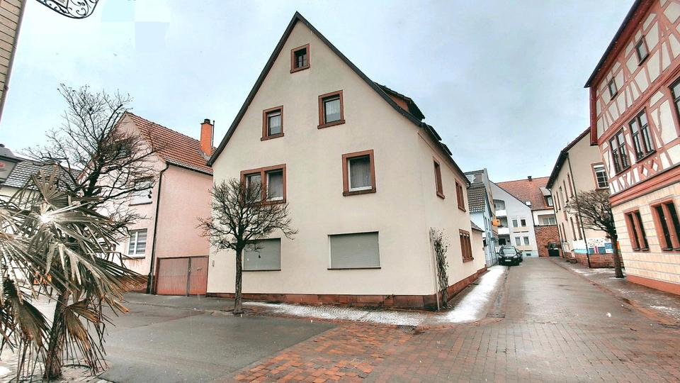 Thumbnail-massives Haus-Nähe zum Main- zentral-verkehrsberuhigt