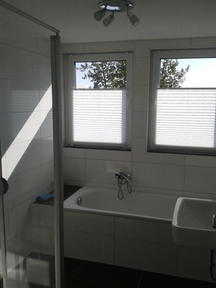 Thumbnail-Helle 3 Zi.-DG-Whg. ohne Balkon mit EBK