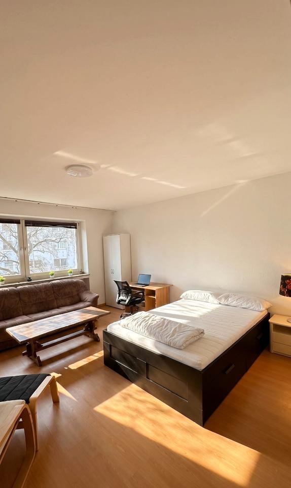 Thumbnail-3er-Frauen-WG Helles möbliertes WG-Zimmer mit Balkon ab Juli frei