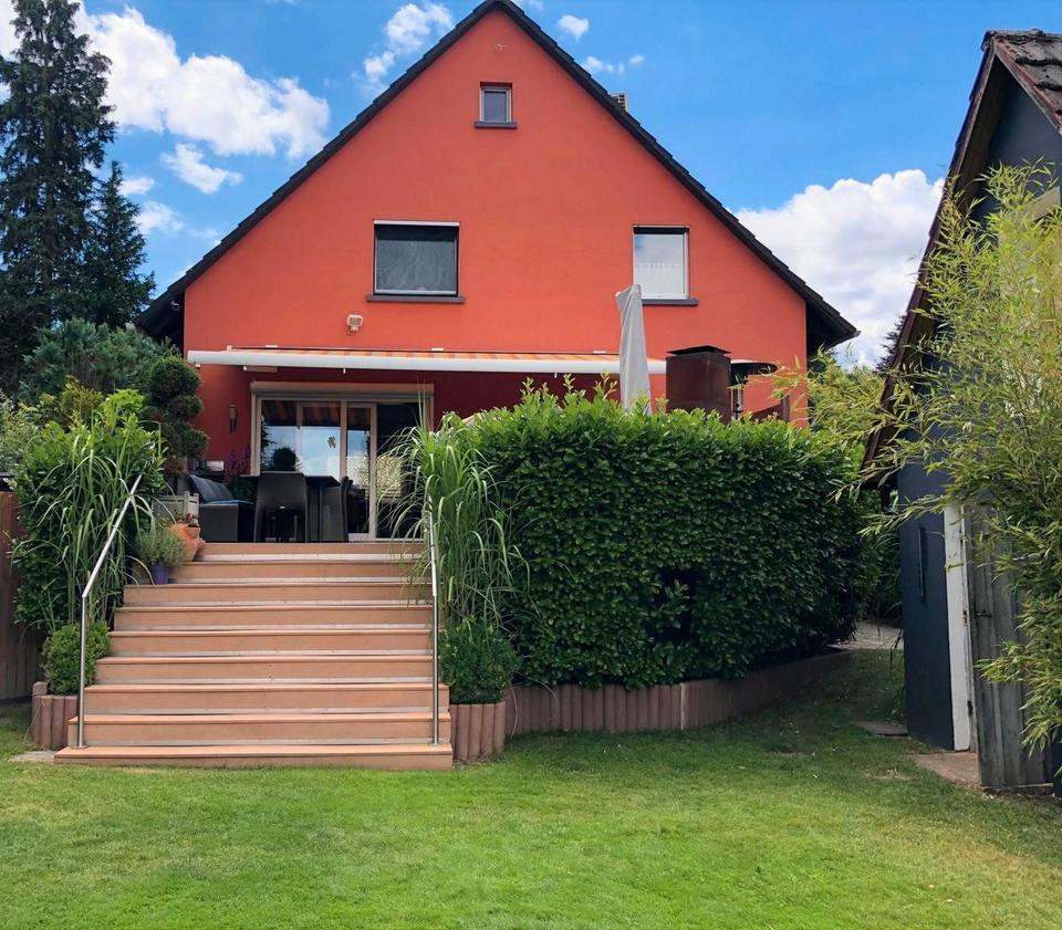 Thumbnail-*Freistehendes EFH in Neu-IsenburgBuchenbusch mit großem Garten*