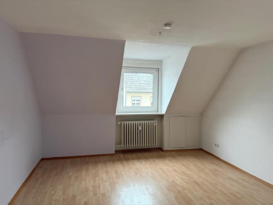 Thumbnail-Großzügige, ruhige Wohnung, ca. 85 m², DG, 3ZKDB Wesseling