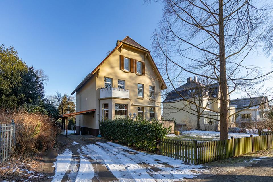 Thumbnail-2-Raum Wohnung in Jugendstilvilla mit 2 Balkone