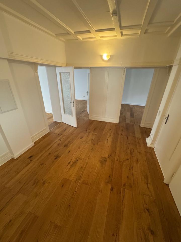 Thumbnail-Stilvolle Altbauwohnung mit 5 Zimmern, 3 Bädern und hochwertigem Holzparkett in Essen-Frohnhausen