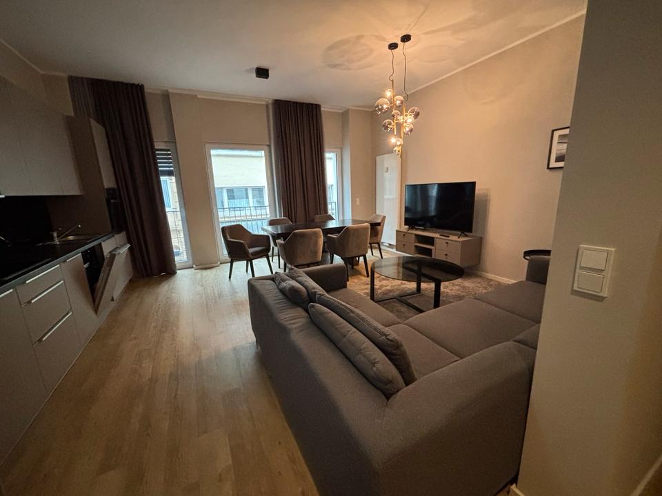 Thumbnail-Zentral in Wiesbaden: Möblierte 4-Zimmer-Wohnung