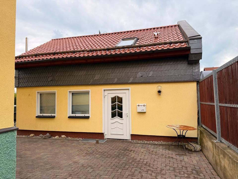 Thumbnail-Bürogebäude mit Garten und Terrasse