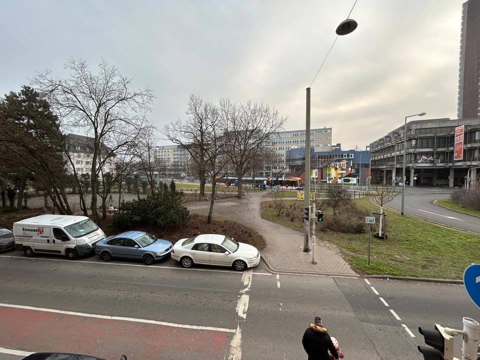 Thumbnail-Schöne großzügige 4-Zimmer-Wohnung ca. 94 m² Garage Balkon Loggia