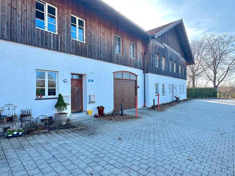 Thumbnail-Groß wie Haus: Großzügige 3,5 ZKB-Galeriewhg. in exponierter Lage von Oberpframmern
