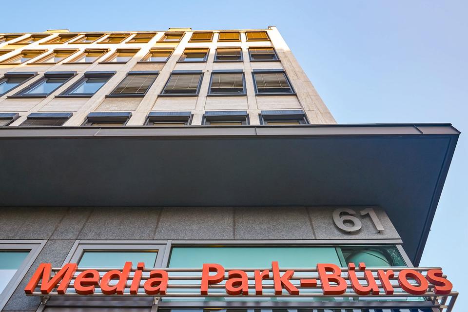 Thumbnail-TOP DEAL Büro für bis zu 4 Arbeitsplätzen mit FIXPREIS