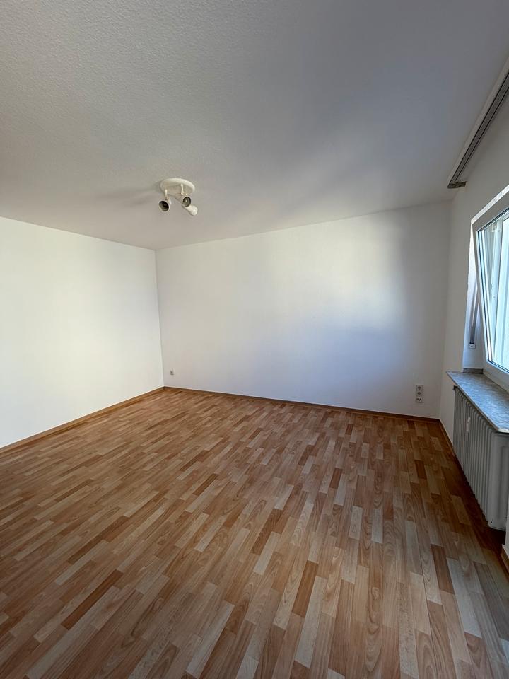 Thumbnail-1ZKB Wohnung Appartement mit Balkon opt. Stellplatz Reiskirchen