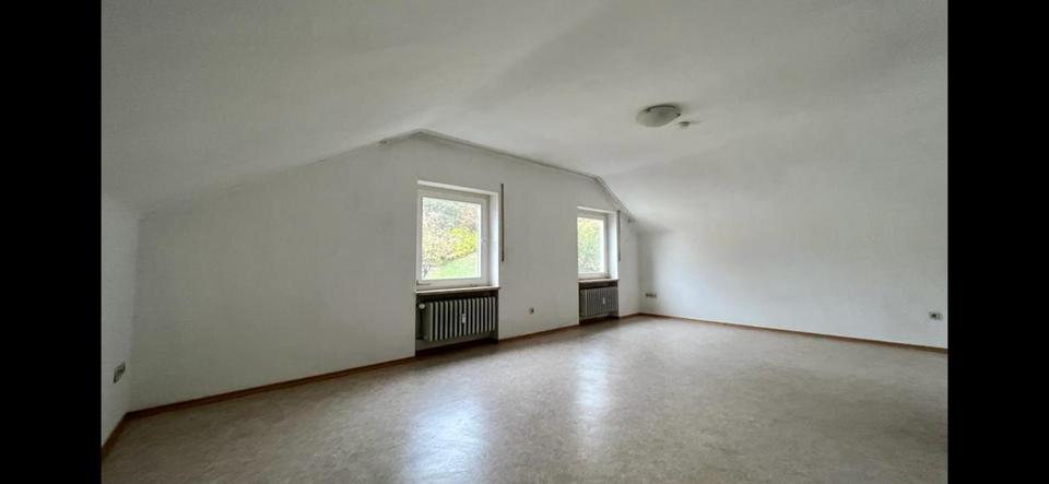 Thumbnail-Tolle 1-ZW, 40 qm, Dachgeschosswohnung mit separater EBK