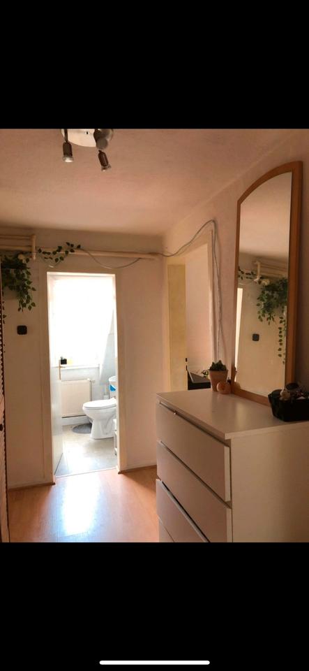 Thumbnail-Dachgeschosswohnung- 3,5 Zimmer - ca. 55m² - nur Studenten