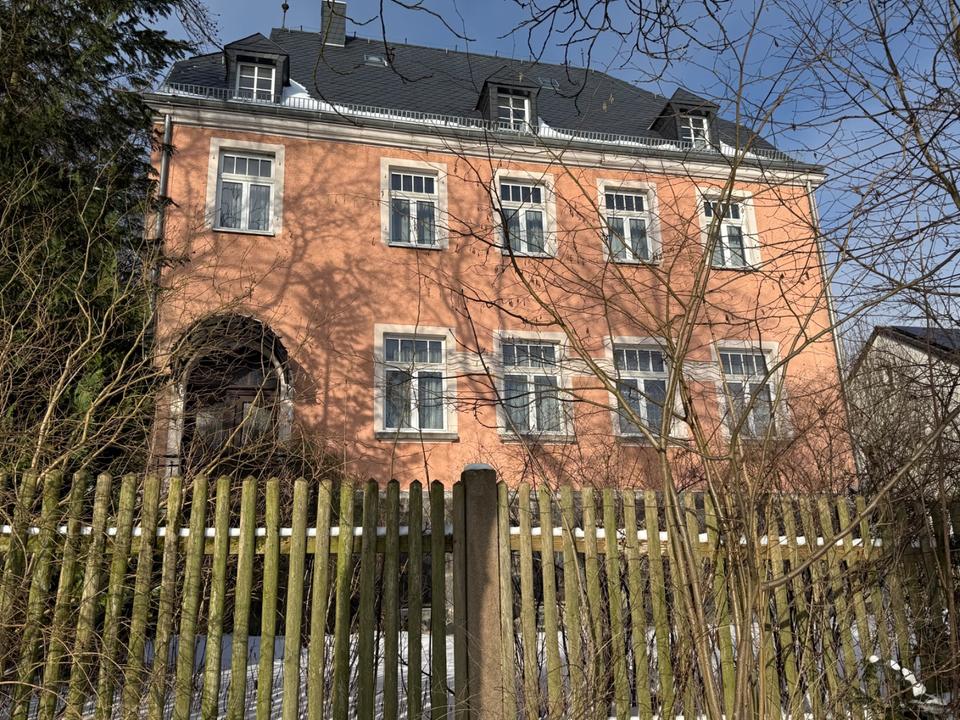Thumbnail-Großzügiges 9-Zimmer-Einfamilienhaus in idyllischer Lage - Köditz