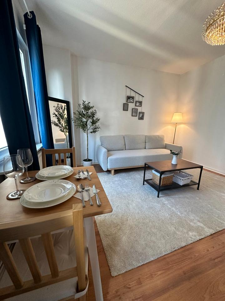 Thumbnail-Modern möblierte 2-Zimmer-Wohnung im 1. OG – Oststadt