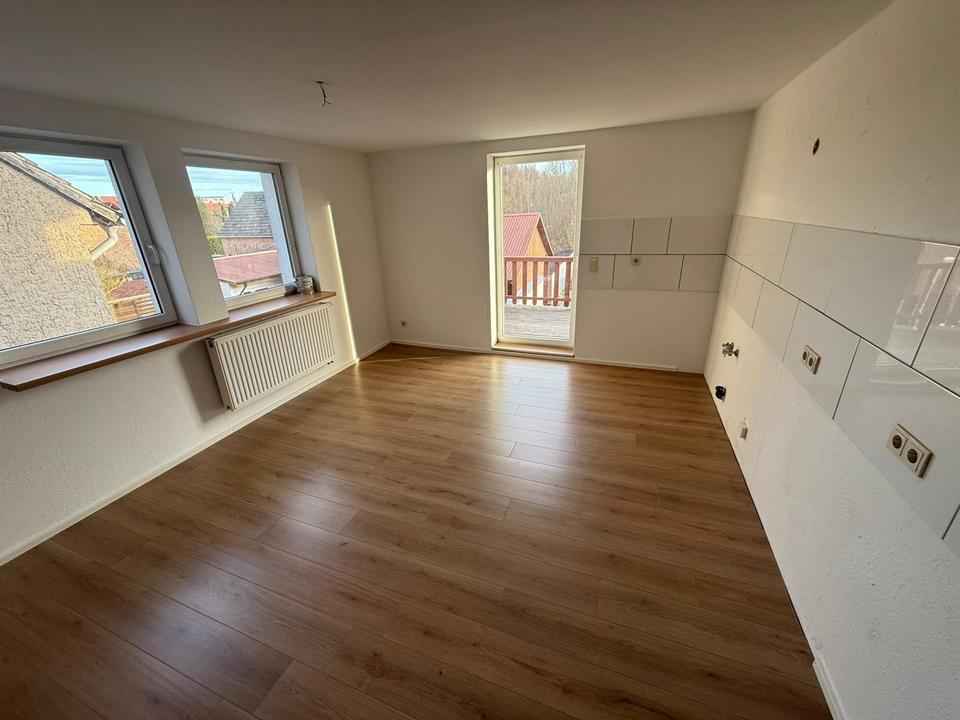 Thumbnail-Großzügige 2,5-Zimmer-Wohnung mit Wohnküche & Balkon (95 m²)