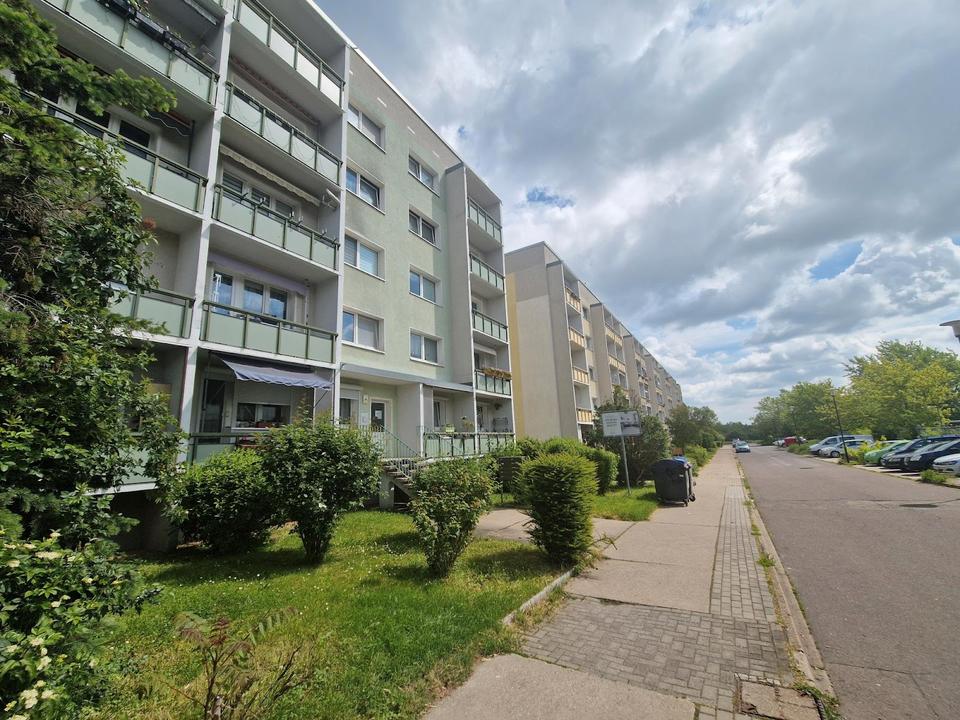 Thumbnail-**JETZT EINZIEHEN**3-Zimmer-Wohnung 3.OG Balkon Tageslichtbad mit Wanne ab sofort