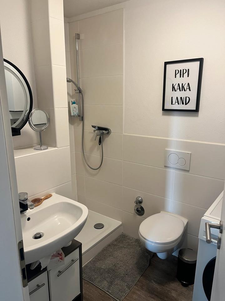 Thumbnail-Helle 2 Zimmer Wohnung Wiesbaden Nachmieter