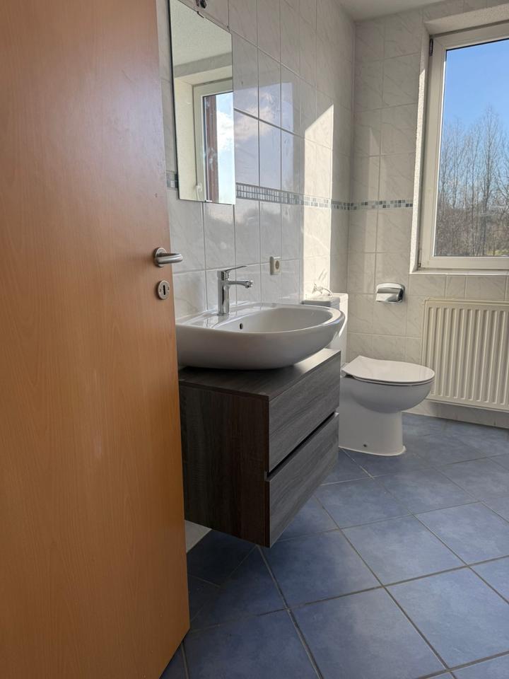Thumbnail-Helle 2-Zimmer-Wohnung mit Balkon – ideal für Singles & Paare (72