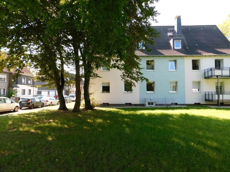 Thumbnail-Gemütliche Wohnung, Einzugsbereit renoviert mit 3 Zimmern und Balkon!