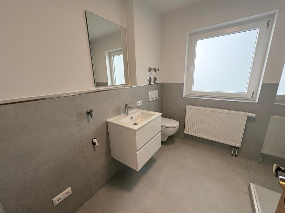 Thumbnail-Erstbezug nach Renovierung 3-Zimmer Wohnung mit Balkon im 1.OG