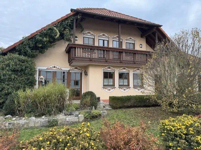 Thumbnail-Charmantes Einfamilienhaus mit viel Platz in 97947 Krensheim