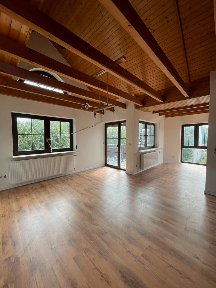 Thumbnail-MODERNISIERT! 2,5-Zimmer-Maisonette Wohnung mit Balkon