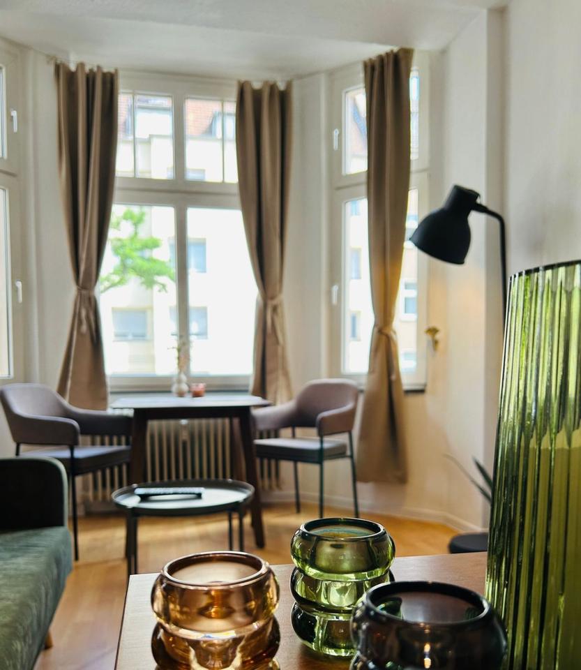 Thumbnail-Vollmöbilierte Altbauwohnung auf Zeit am Düsseldorfer Volksgarten