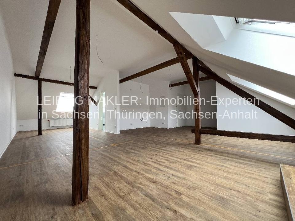 Thumbnail-Frisch sanierte 3-Zimmer-Wohnung im Dachgeschoss - KEIN LIFT, KEIN BALKON