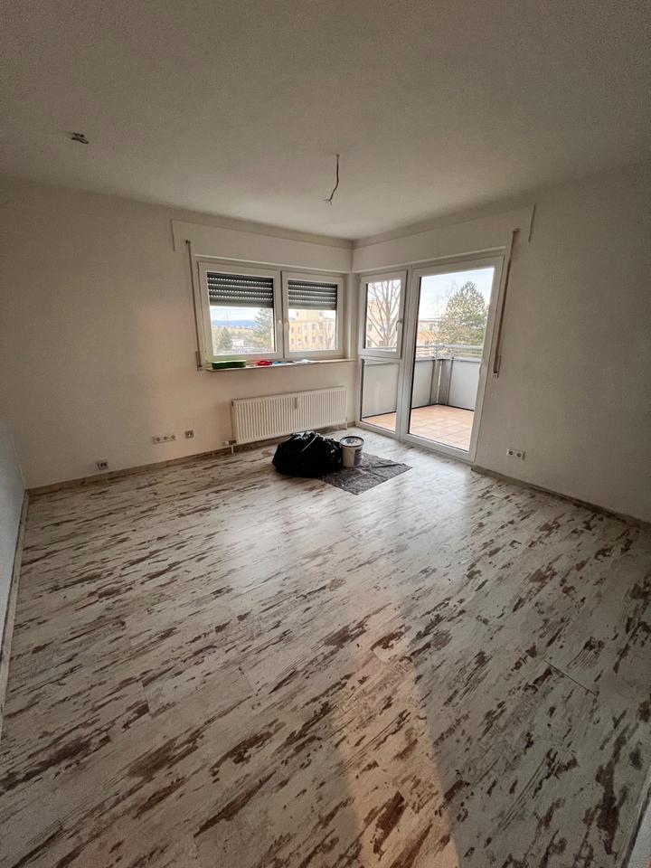 Thumbnail-Liebevolle freundliche 1 Zimmerwohnung mit Einbauküche,Bad ,Balko