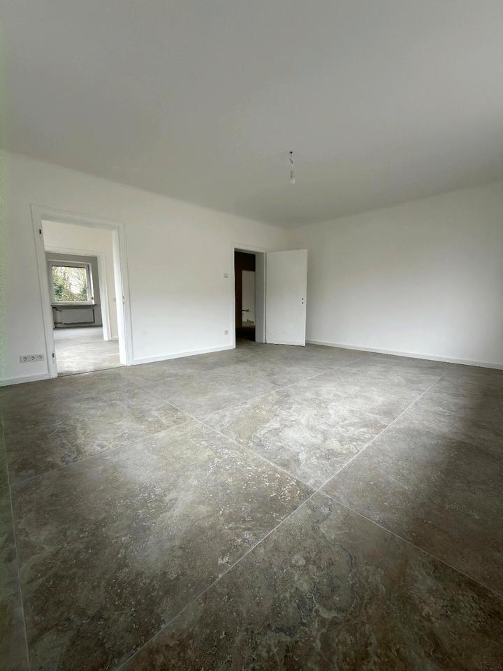 Thumbnail-Großzügige sanierte 4-Zimmer-Wohnung in Neunkirchen