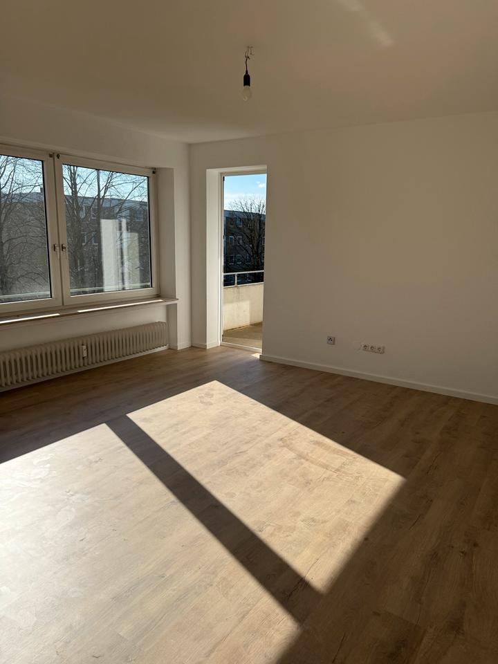 Thumbnail-Stilvoll renovierte 4-Zimmer-Wohnung mit überdachter Loggia