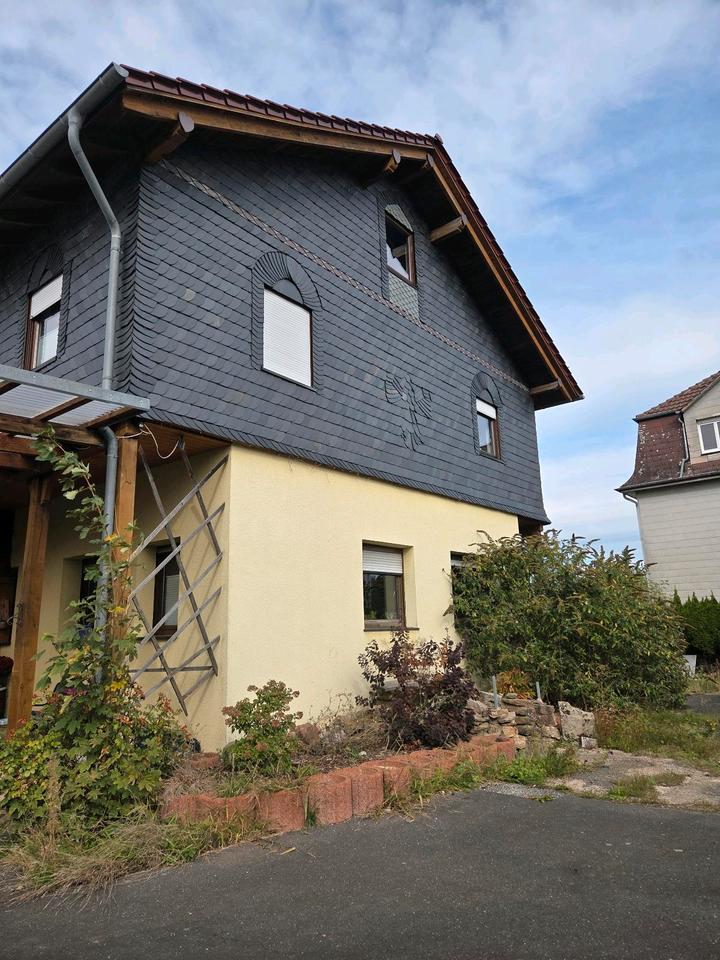 Thumbnail-Eins- Zweifamilienhaus mit Hallen und Garten