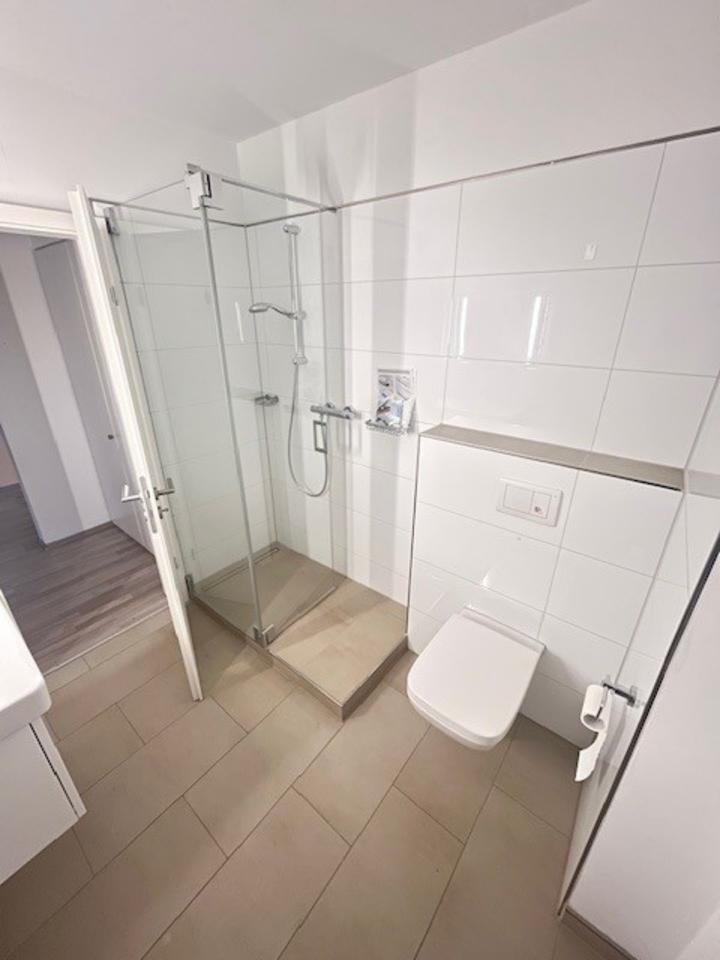 Thumbnail-Schöne 67,5 m² Wohnung in ruhigem 8-Parteien-Haus