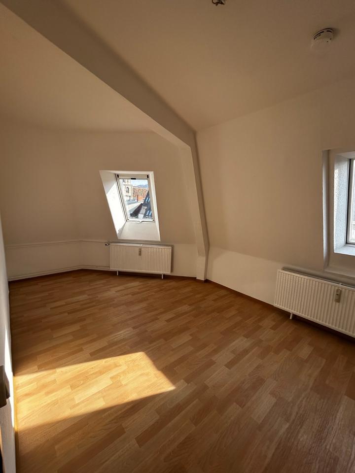 Thumbnail-Helle 2-Raum-Wohnung mit Einbauküche