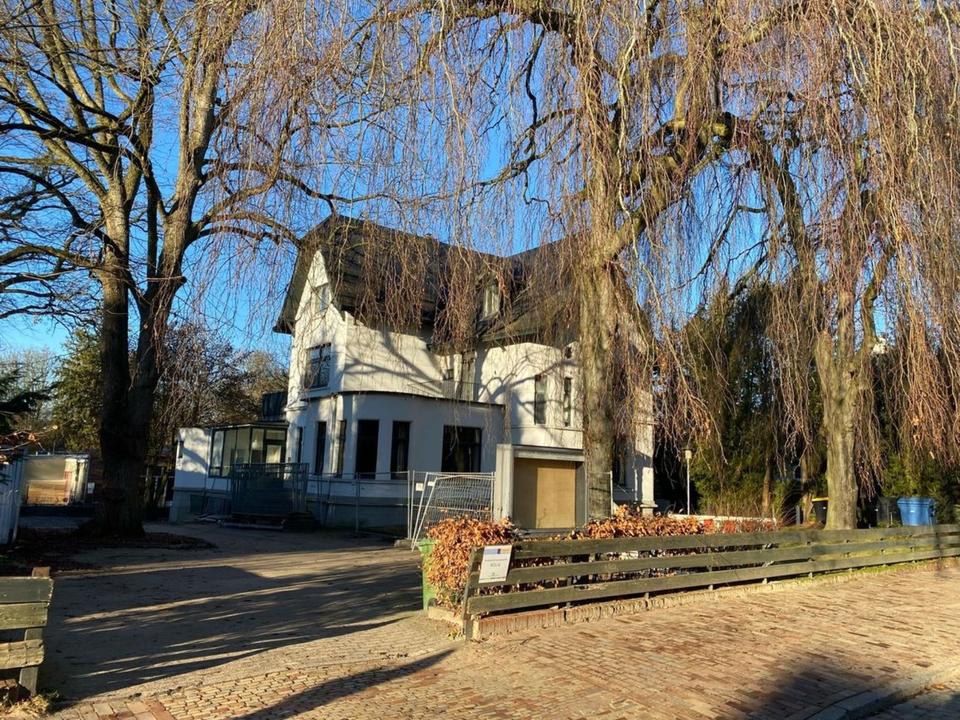 Thumbnail-Repräsentative Fabrikantenvilla im Landhausstil in Neumünster