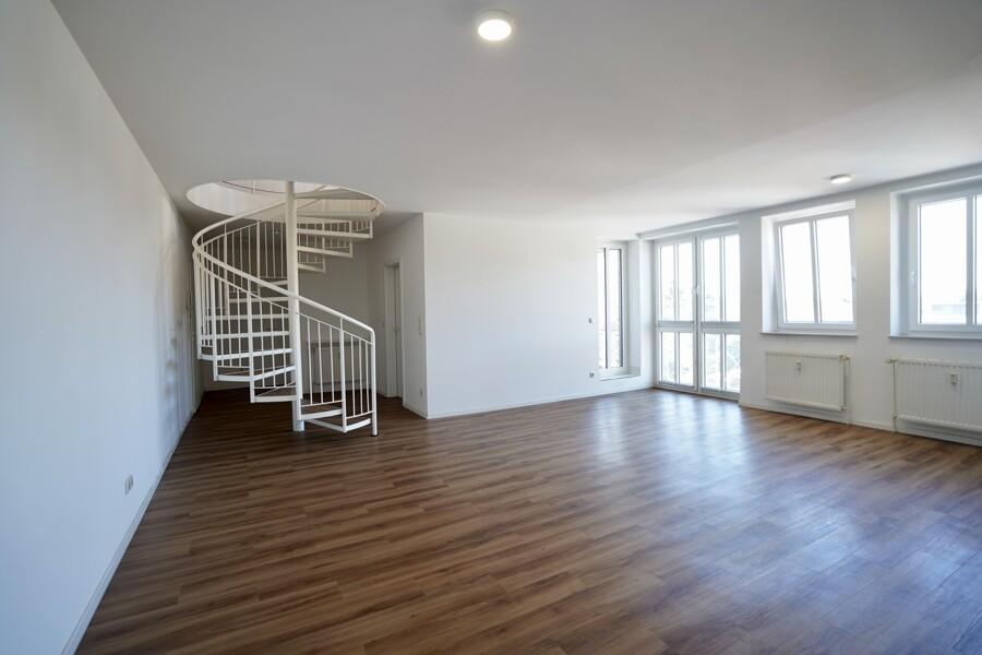 Thumbnail-Stilvolle Maisonettewohnung mit 2 Zimmern und Balkon im Zentrum