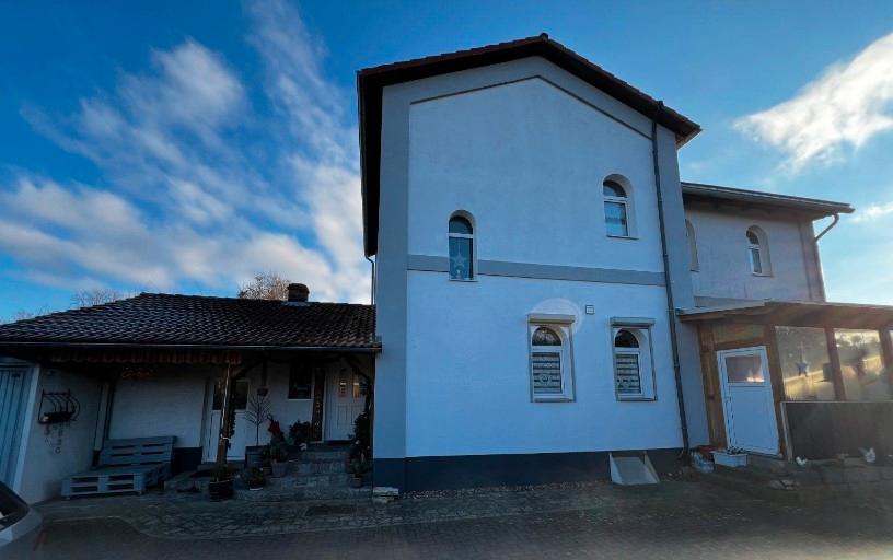 Thumbnail-Charmantes Einfamilienhaus mit großem Grundstück und Nebengebäude