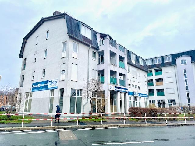 Thumbnail-Attraktive 3-Zimmer-Dachgeschosswohnung mit Balkon, Einbauküche & Tiefgaragenstellplatz in zentraler Lage von Freital