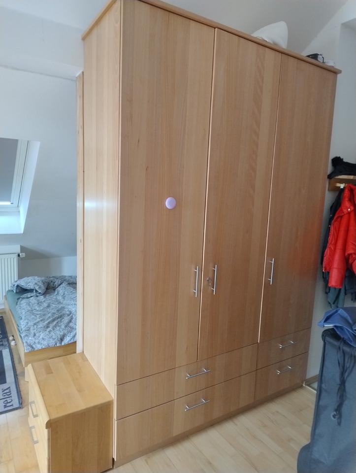 Thumbnail-Biete helles Appartement mit großzügigem Wohn- und Schlafbereich