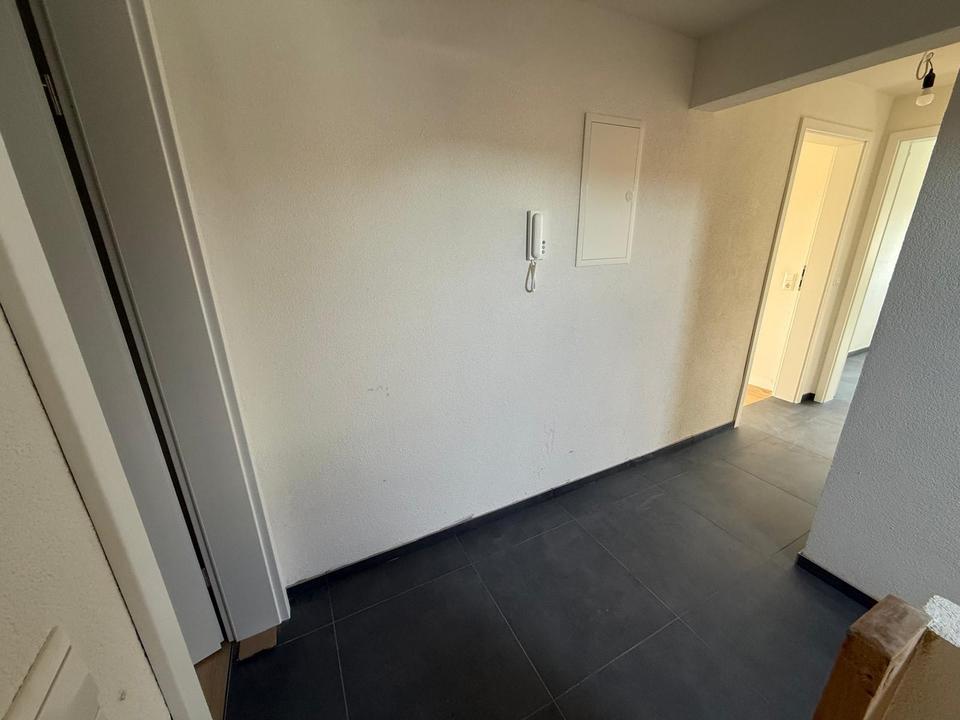 Thumbnail-Kernsanierte 3 Zimmer Dachgeschoss Wohnung mit balkon