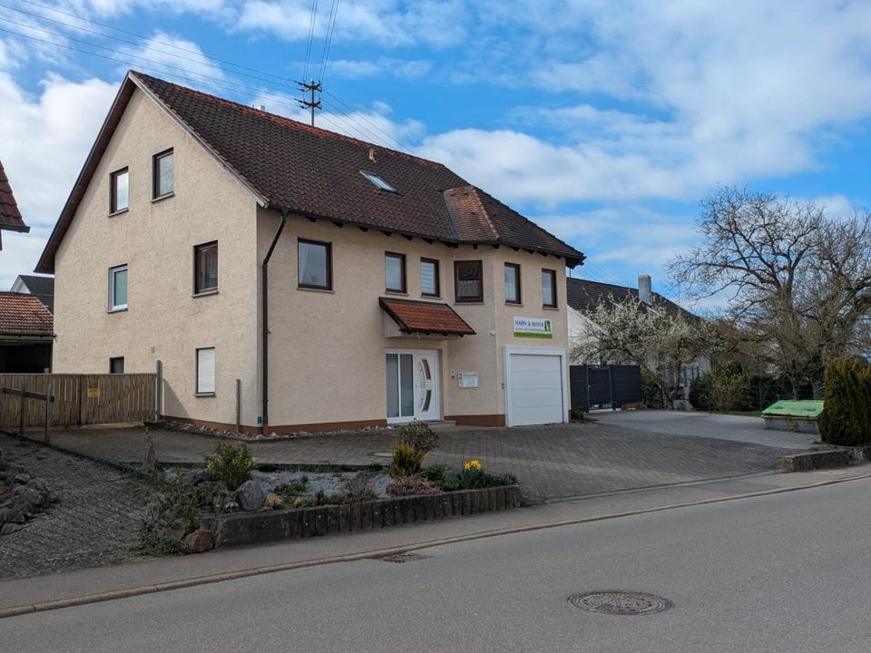 Thumbnail-Großzügiges Einfamilienhaus mit Traumgarten in Hechingen