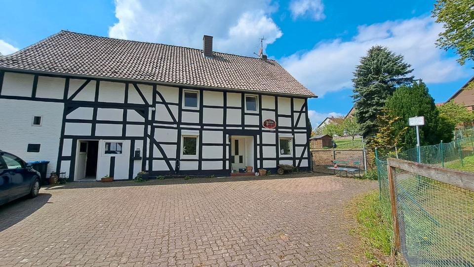 Thumbnail-Zweifamilien Haus Fachwerk Pferdehaltung möglich