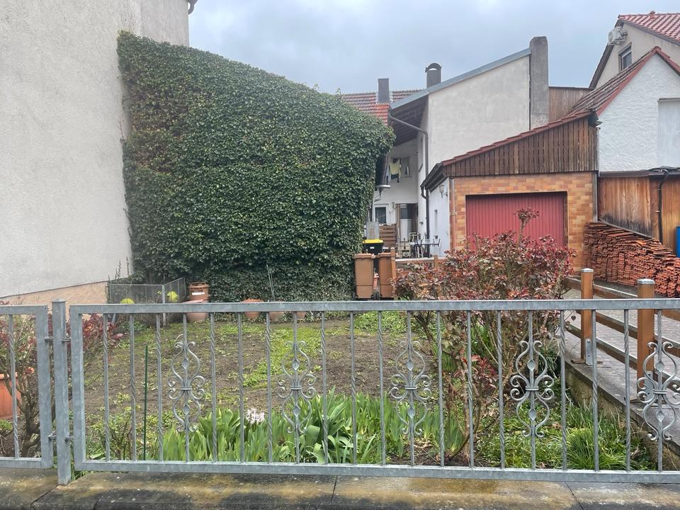 Thumbnail-Wohnung (älteres Haus) in Eltmann am Main zu vermieten