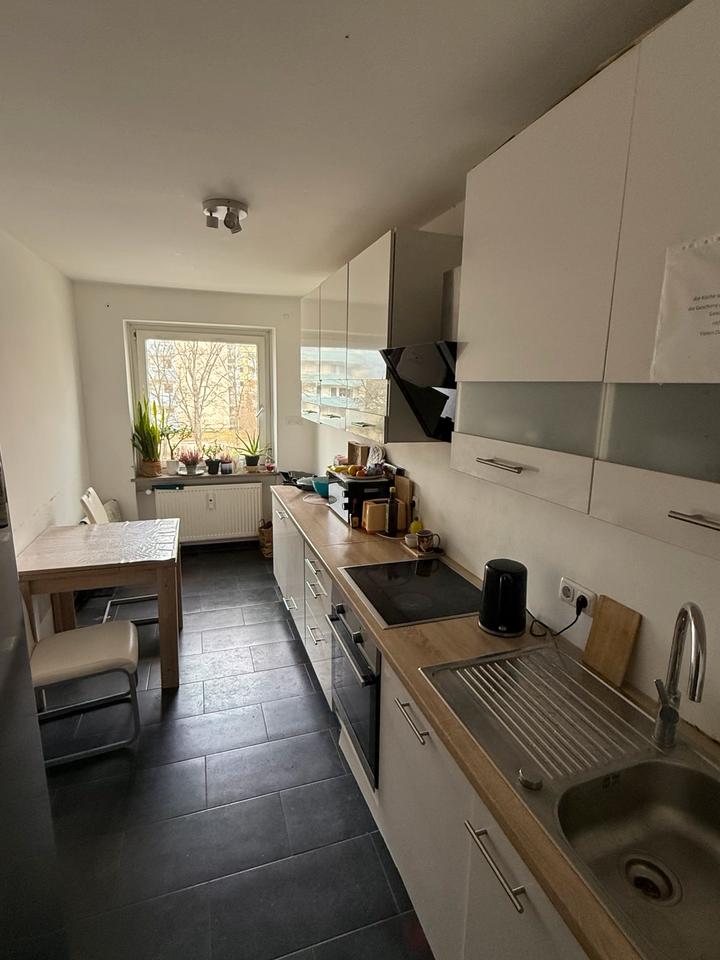 Thumbnail-Helles möbliertes Zimmer für eine Frau ab 01.04.2026 zu vermieten