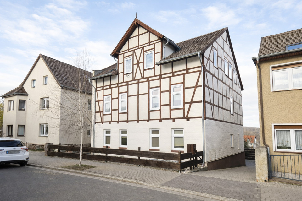 Thumbnail-100 qm 4,5 Zimmer Wohnung Thale Birkenstraße Dachgeschoss sofort