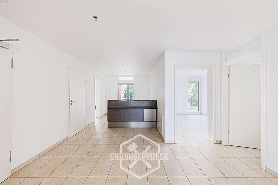 Thumbnail-Geräumige Gewerbefläche in neuwertigem Gebäude