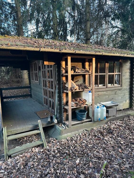 Thumbnail-Blockhaus und Grundstück allein Lage in 45307 Essen zu mieten