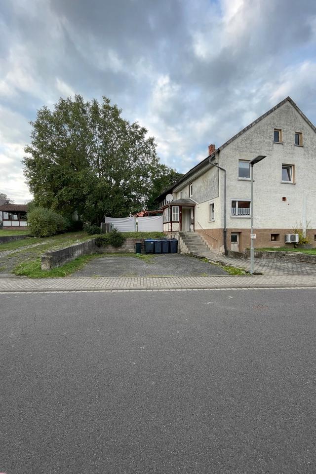 Thumbnail-Haus mit großem Grundstück