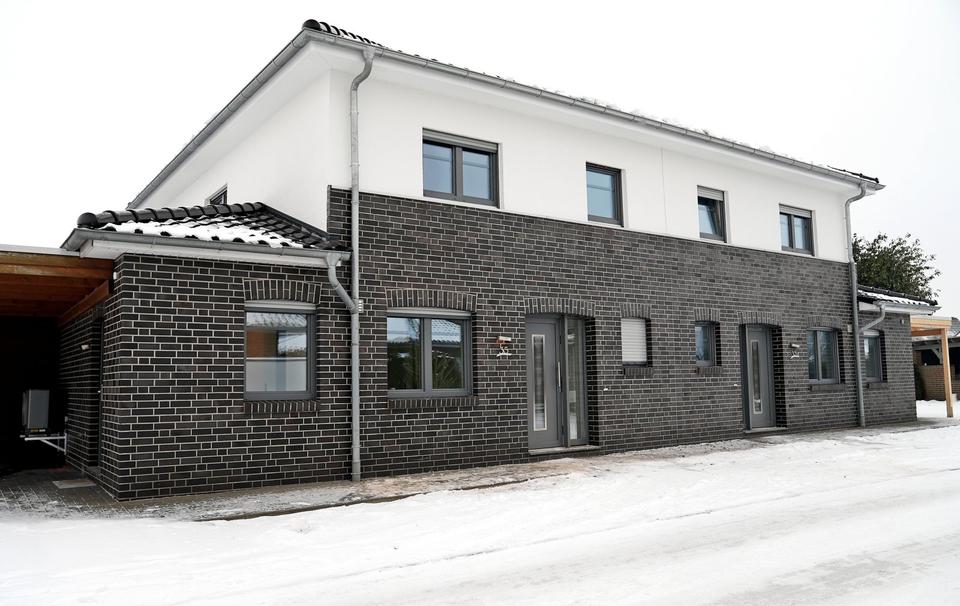 Thumbnail-Großzügige Doppelhaushälfte in Top Lage von Ramsloh