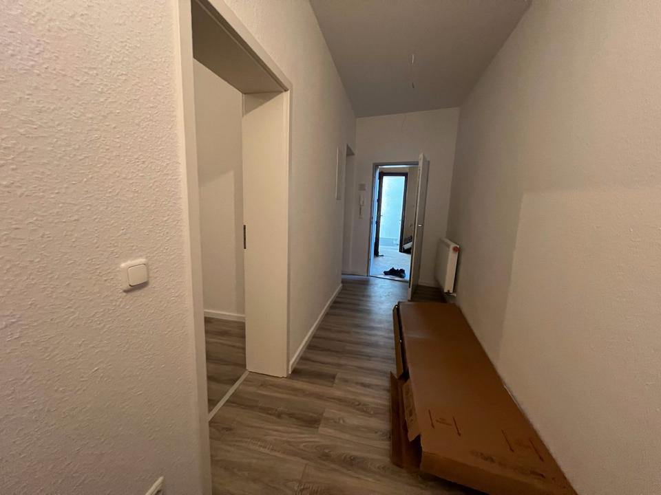 Thumbnail-Großzügige 5-Zimmer Wohnung im EG in Frankfurt a.M., Bahnhofsnah
